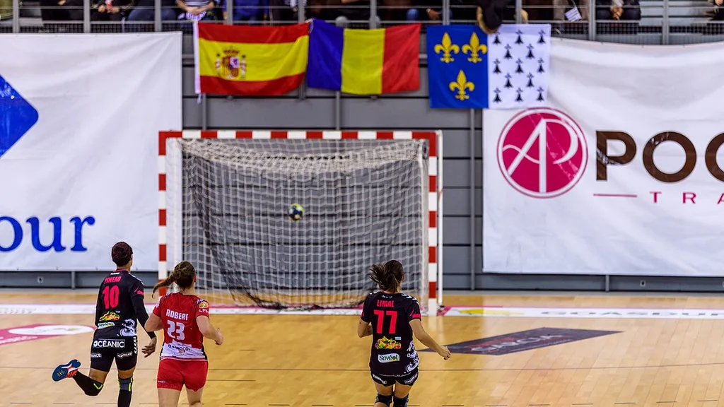 Sola W deklassiert Fyllingen W im NM Cup mit 53:20