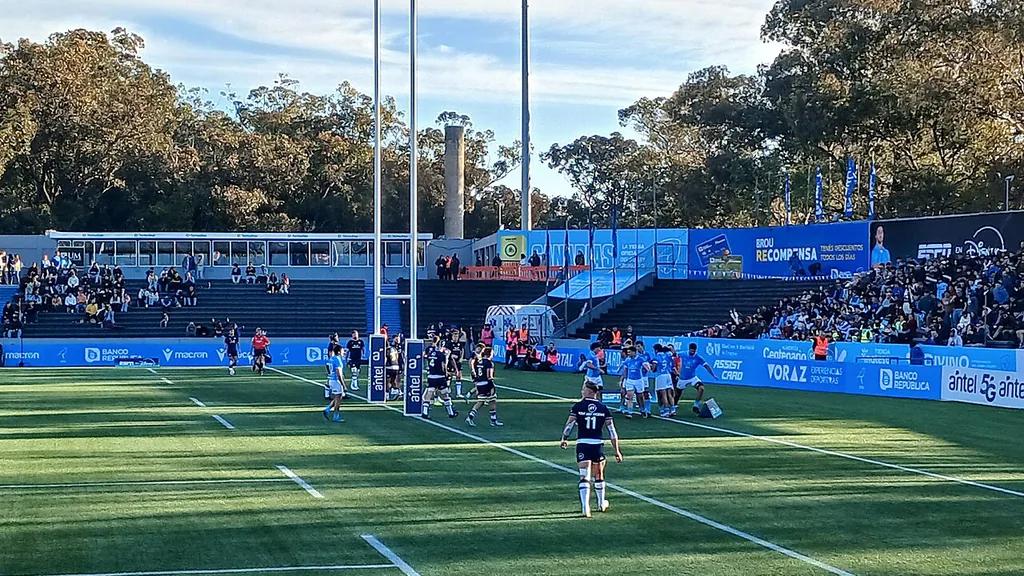 Newman bezwingt Hindú mit 40:20 und baut Tabellenführung in der URBA Top 14 aus